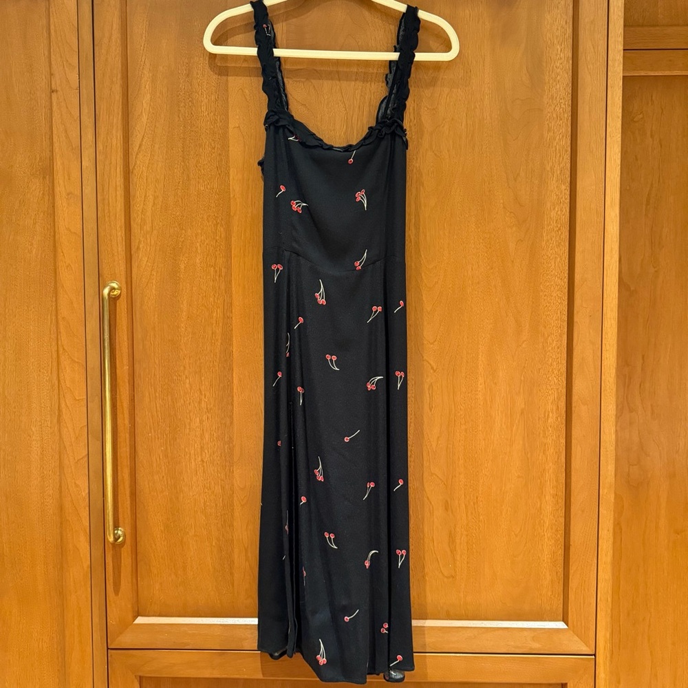 Reformation Arielle Cherry Dress - Picture 6 of 13